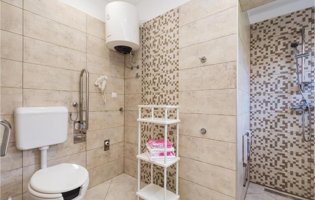 Nice Apartment In Rukavac With Kitchen Esterno foto