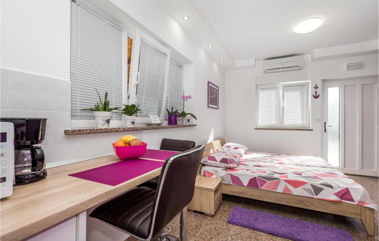 Nice Apartment In Rukavac With Kitchen Esterno foto